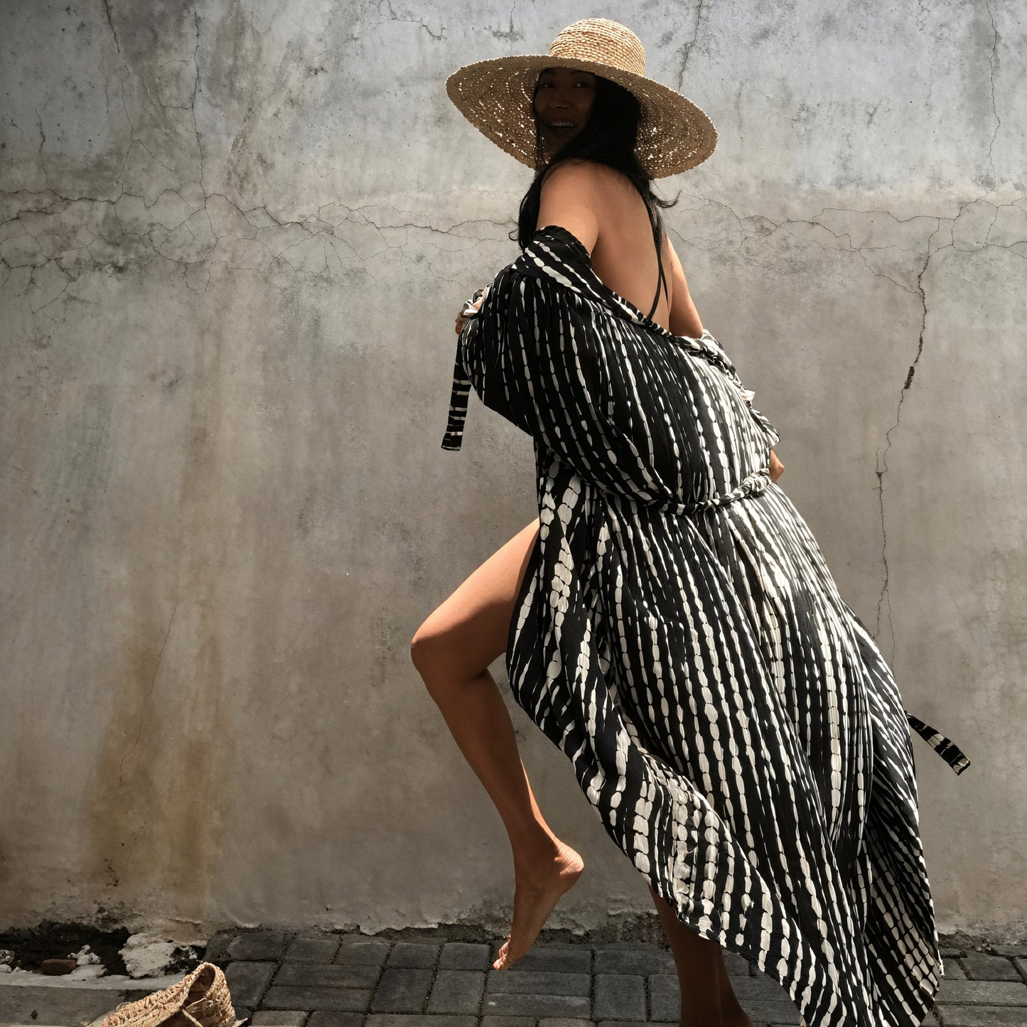 Women's Green Kimono Maxi Dress – Abstract Pattern, Wide Sleeves, Cotton Blend-65295-e90891a5-2798-4cfa-ab29-8793af6c475d