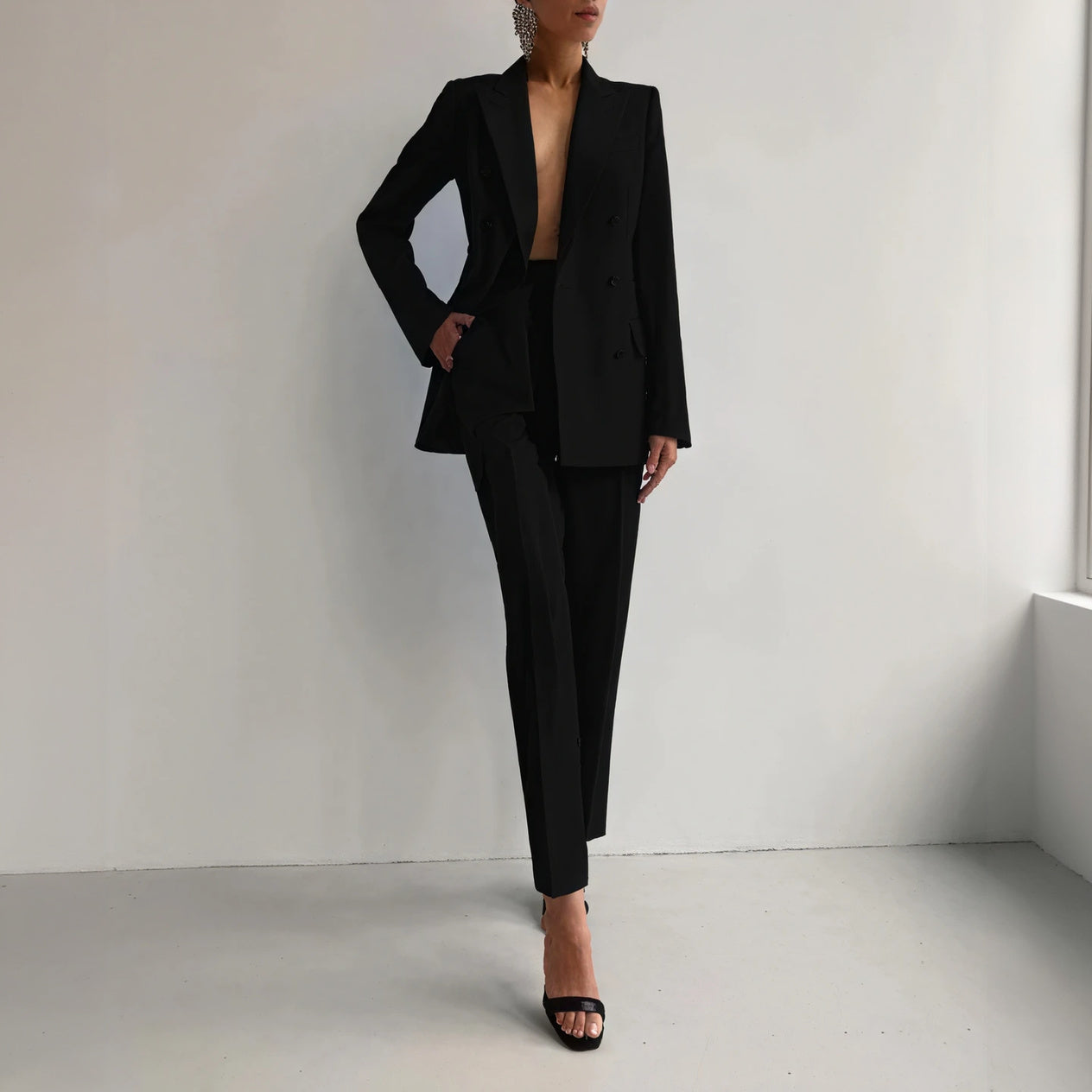 Women's Suit – Tailored Double-Breasted Blazer, Slim Fit Trousers, Smooth Polyester Blend-67647-a1aa5632-1cfe-4a91-9fb2-79ac042f791f