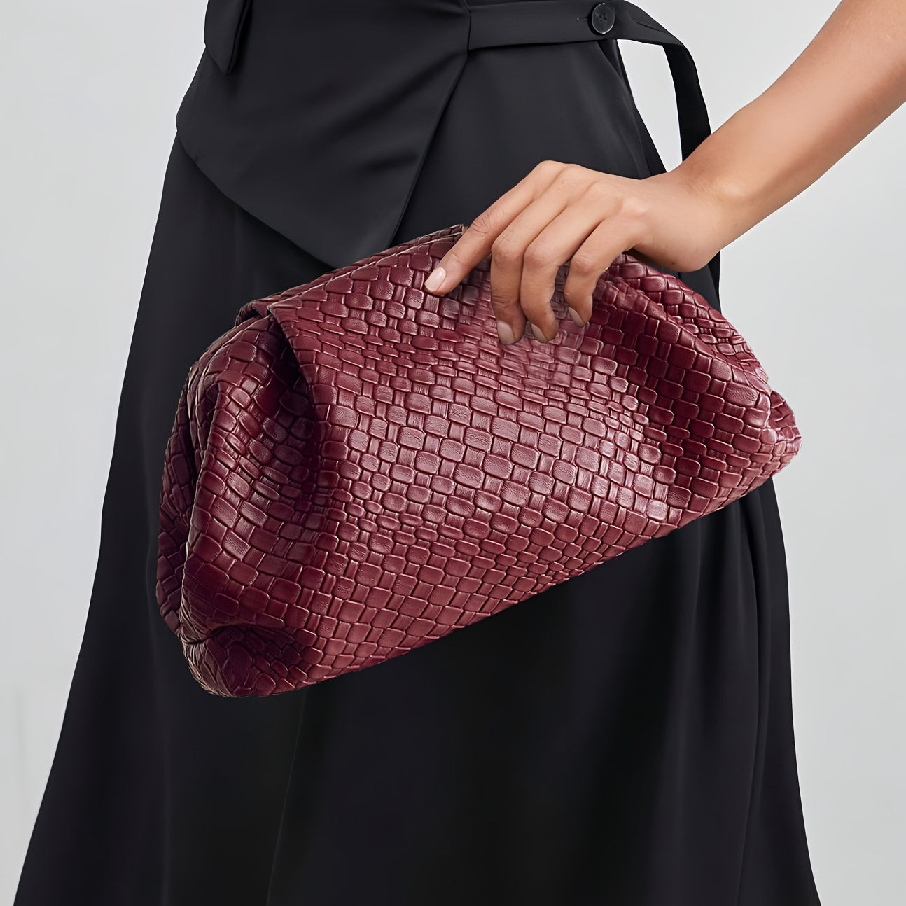 Women's Woven Cloud Clutch Handbag – Voluminous Burgundy Black-55376-56630472900931