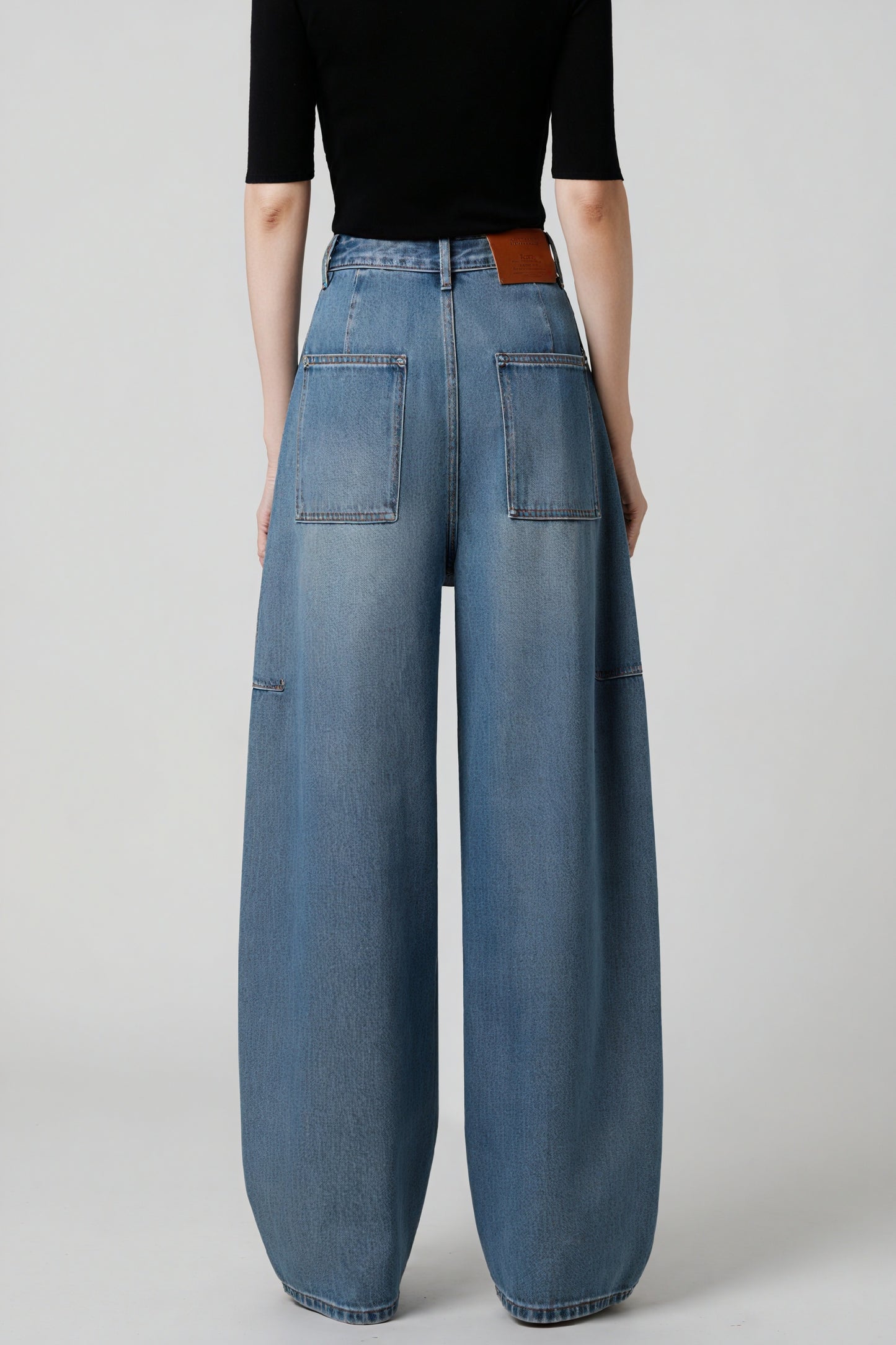Women's Wide-Leg Jeans – High-Waisted Light Blue Denim with Vertical Seam Detail-79664-4ce574cc-f471-467a-8842-244ee5c2263d