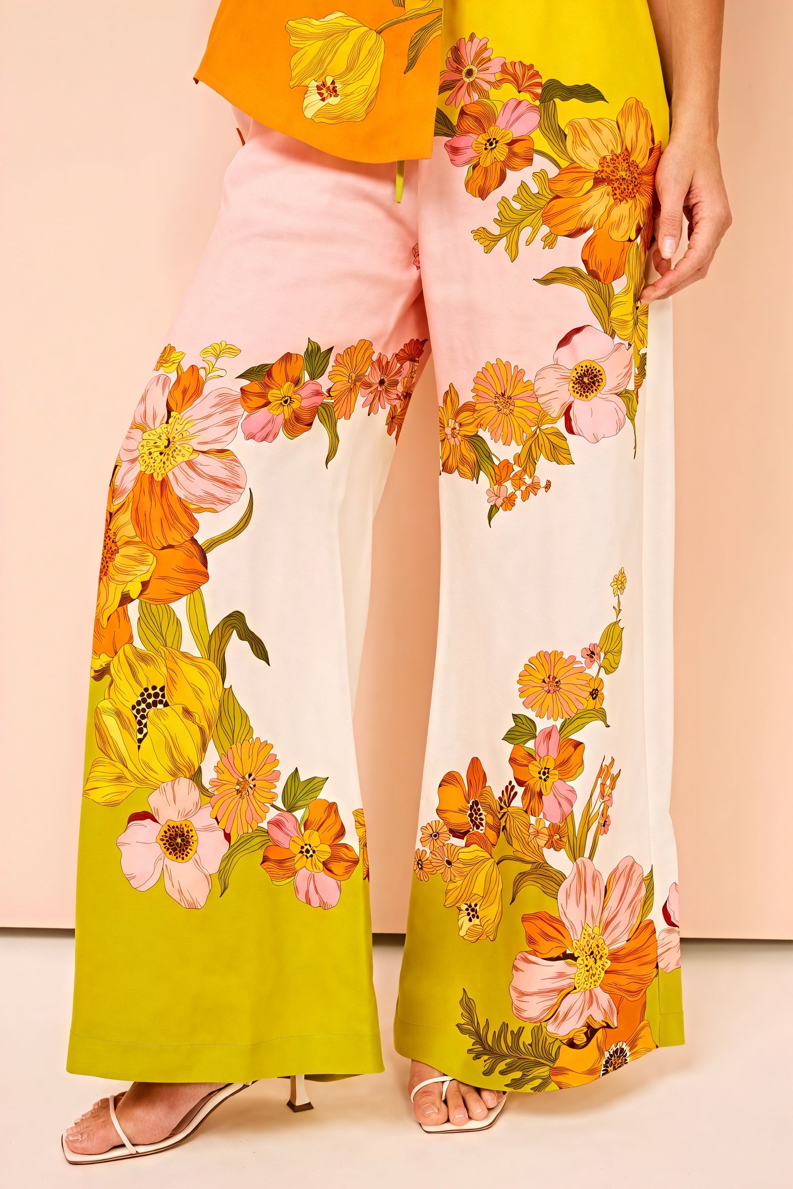 Women's Two-Piece Suit – Bold Floral Print, Color-Blocked Linen Blend, Wide-Leg Bohemian Resort Style-80042-8a9cf52d-0110-468d-bfb5-7c0acf93811d