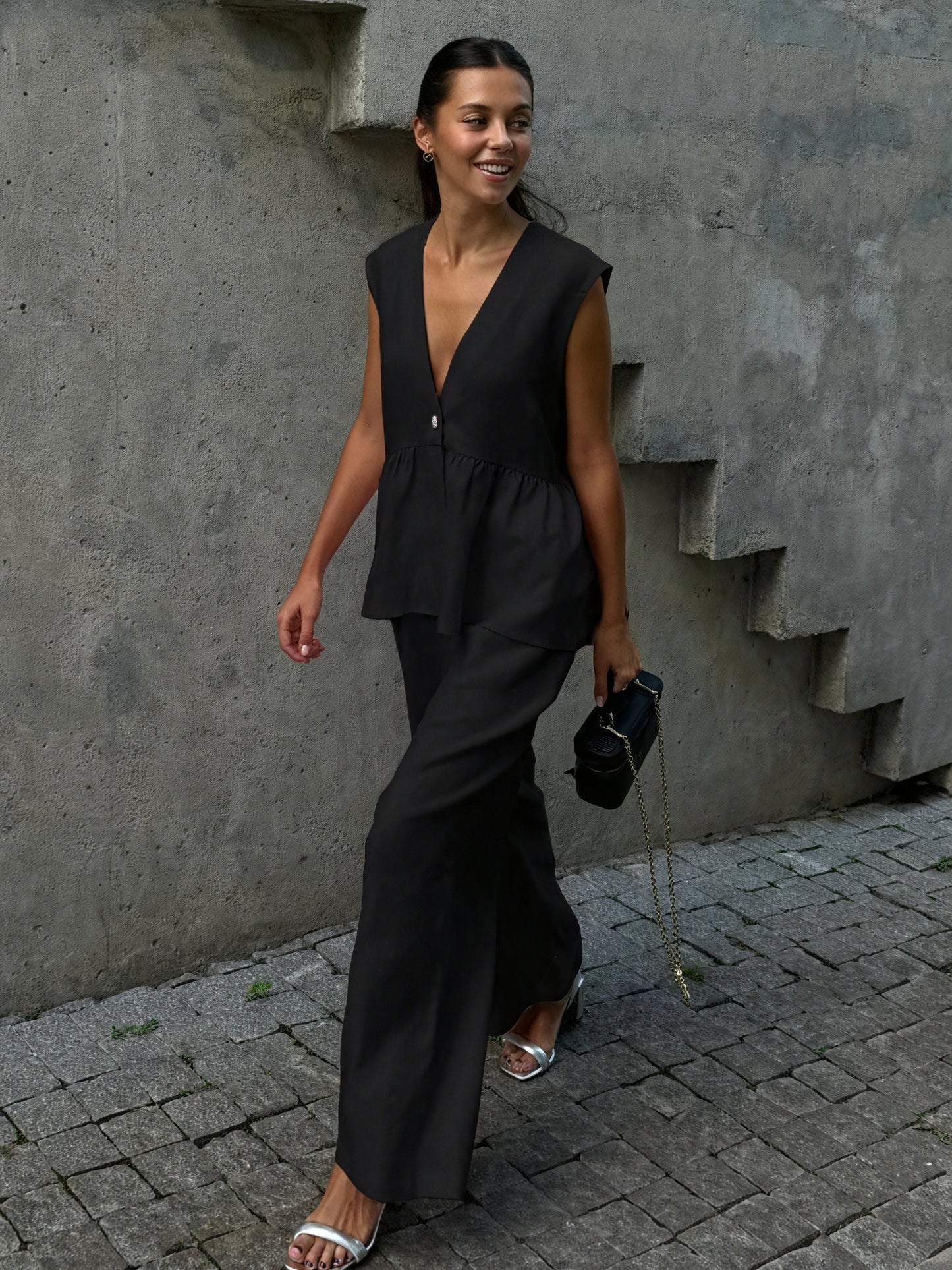 Women's Linen Two-Piece Outfit – Sleeveless V-Neck Top, Wide-Leg Pants-83272-0c63c763-28ea-4941-8b59-9294f11645bc