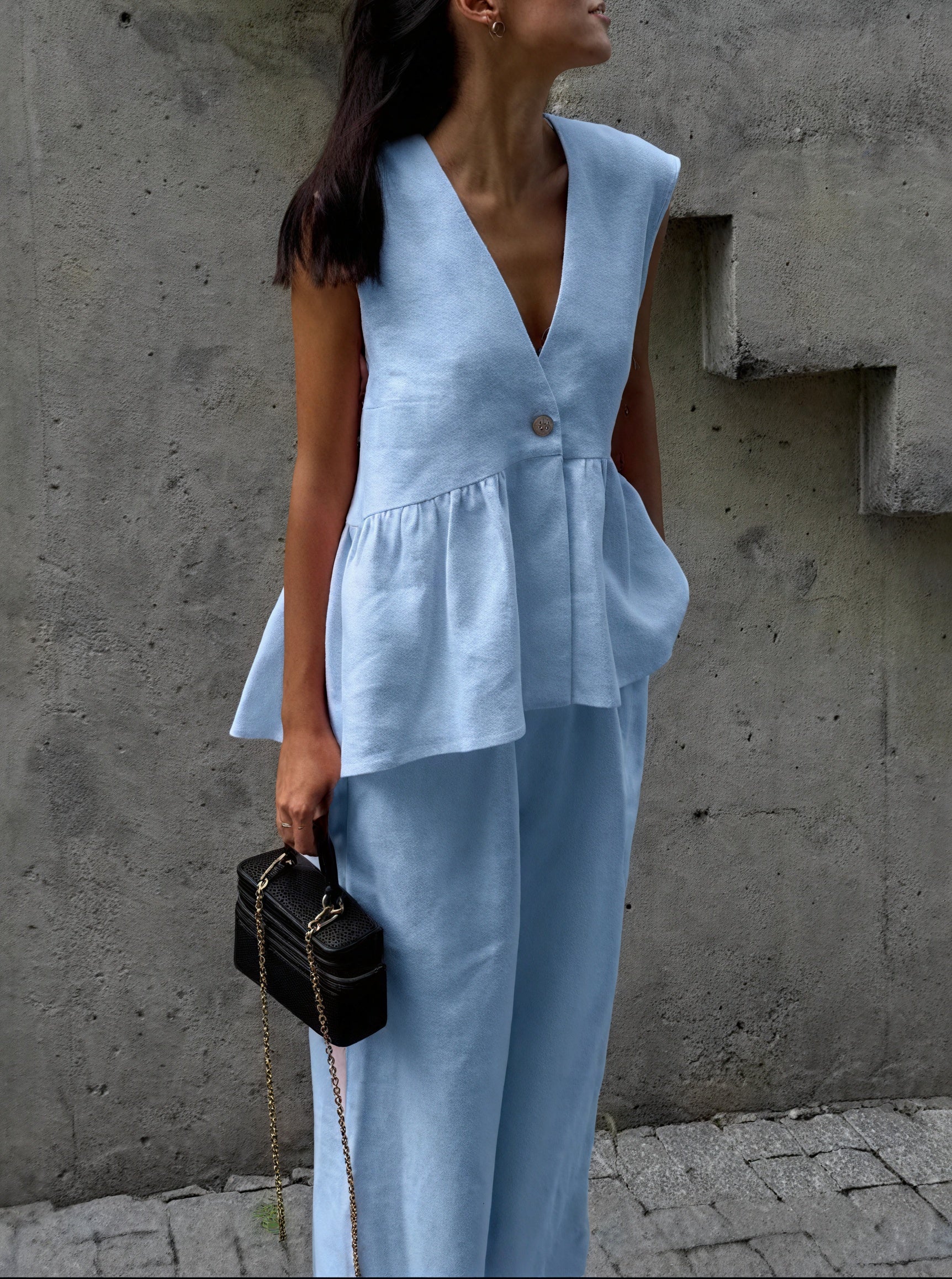 Women's Linen Two-Piece Outfit – Sleeveless V-Neck Top, Wide-Leg Pants-83272-6a930d19-d39a-43f0-8058-4014556be65f