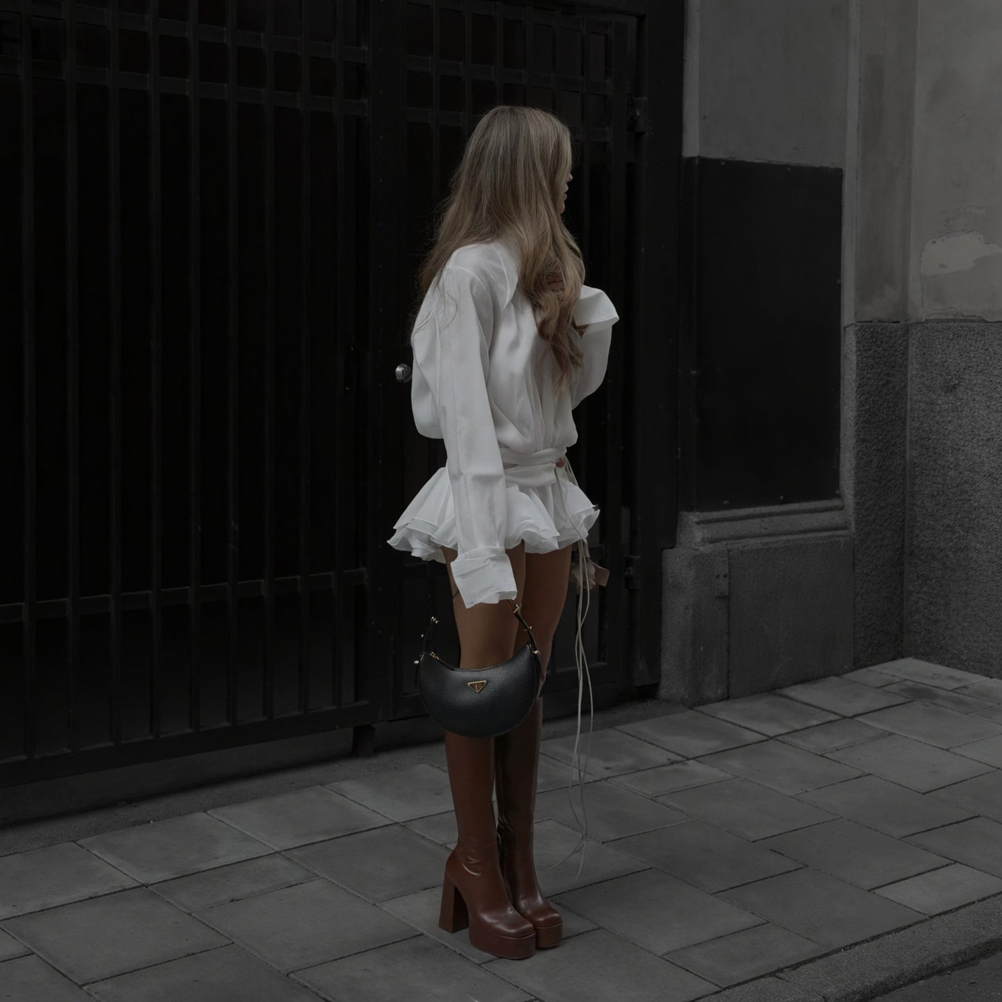 Women's Dress – White Long Sleeve Button-Down, Elegant Style, Sydney Wardrobe-83661-39611773-3cc1-4d0f-8406-6167cd428dd9